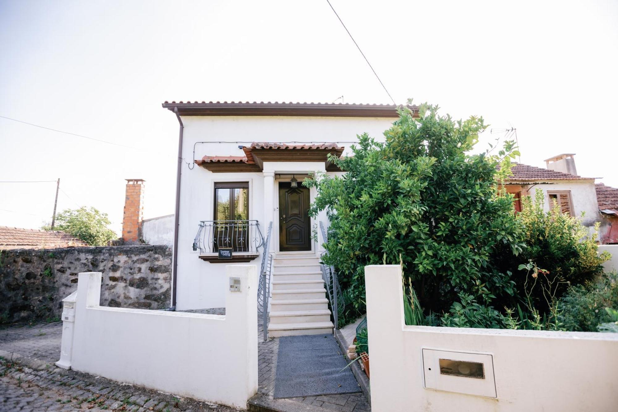 R3 - Travessa Da Arieira Suite 2 Aguda  Exterior photo